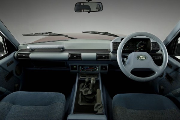 a world away from the current Discovery - The Rover Group used every available part from Metro to 800 series in the interior of this, the original Conran styled Series 1 Discovery of 1989.