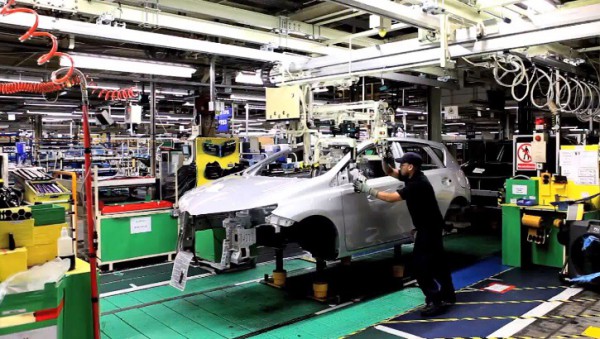 Burnaston produces the Auris / Auris Touring Sports / Auris Hybrid and Avensis. Engines & power units come from the Deeside plant. When working at full speed, a car leaves the track every 60 seconds.