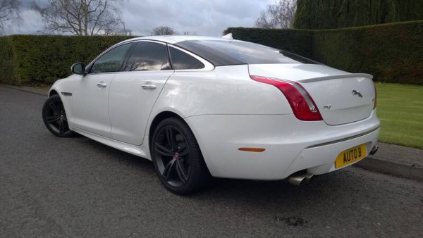 The styling still looks sleek and pretty. Good shutlines and paint quality too. Quad exhausts and steam roller tyres give following drivers something to watch as you swiftly head towards the vanishing point.
