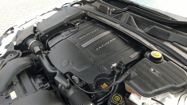 5.0 V8 plant is supercharged and stirs up 550Ps of power and a disturbing amount of torque. Sounds so good too!