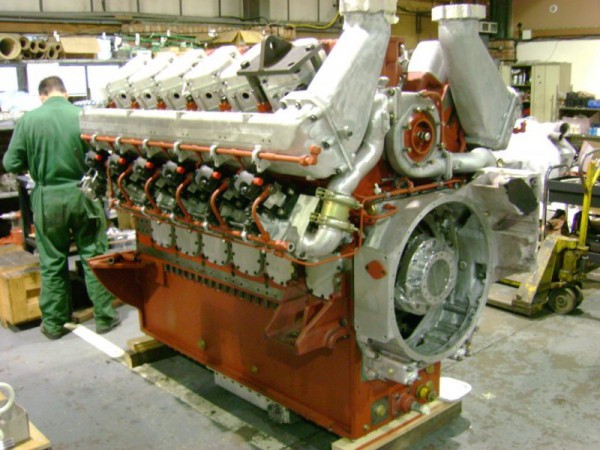 The original beating heart of the HST. A reconditioned Paxman Valenta 12RP200L diesel - all 79 litres and 2500bhp of it. (Img: GEC Diesels)