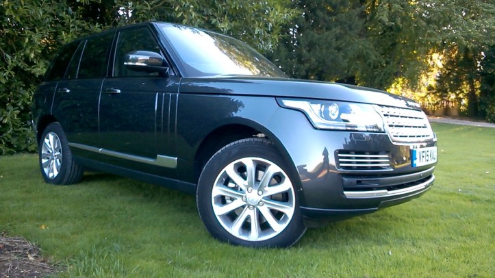 After 45 years the Range Rover still seems to have no direct rival in terms of class or image. Despite this, Land Rover have not sat idle. This new Range Rover is leaner, greener and better performing than ever before.