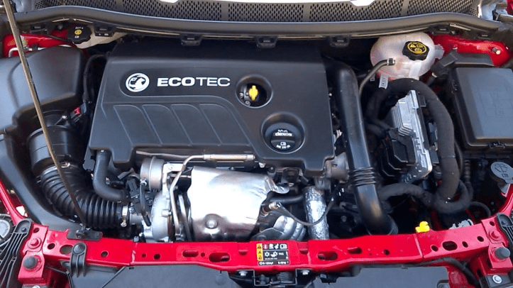 Sports tourer engine