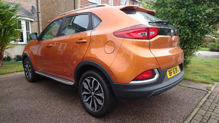 Superb paint job but those smart looking running boards make entry and exit rather cumbersome. You can order the car without them.