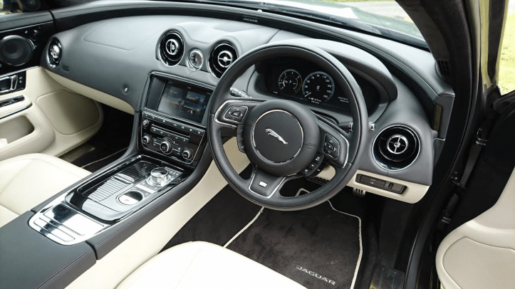 Snug cockpit but spot on driving position. Infotainment has been tweaked but still falls behind other rivals for modernity. Cracking quality audio from the 825w Meridan sound system that also features digital TV and on board Wi-Fi hotspot.