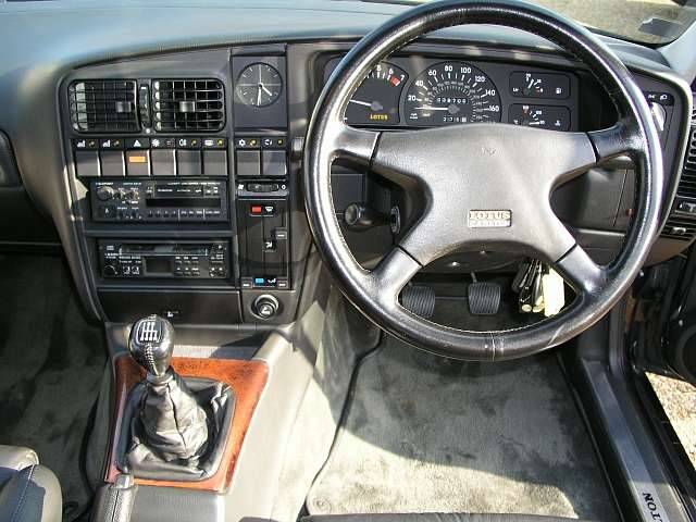 lotus-carlton-dash